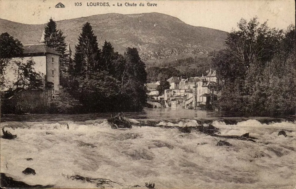 Lourdes - A Queda do Gave — Bilhete postal antigo n°105, editor não identificado - Frente