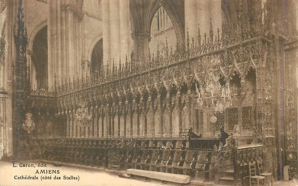 Catedral de Amiens — lado das bancadas — L. Caron, editor - Frente