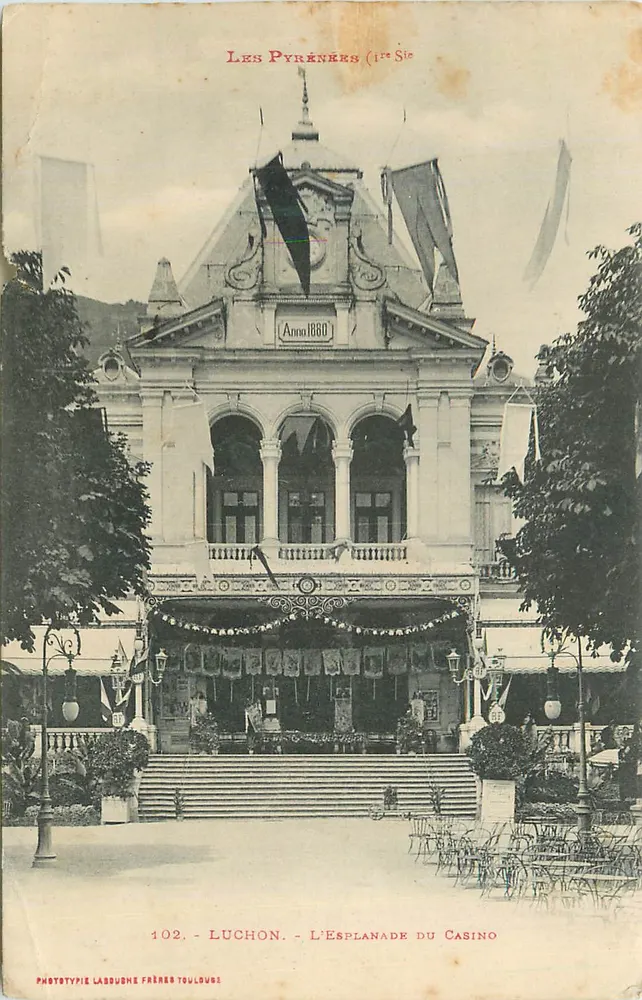Luchon — Die Esplanade des Casinos — Phototypie Lassouche Frères Toulouse - Vorderseite