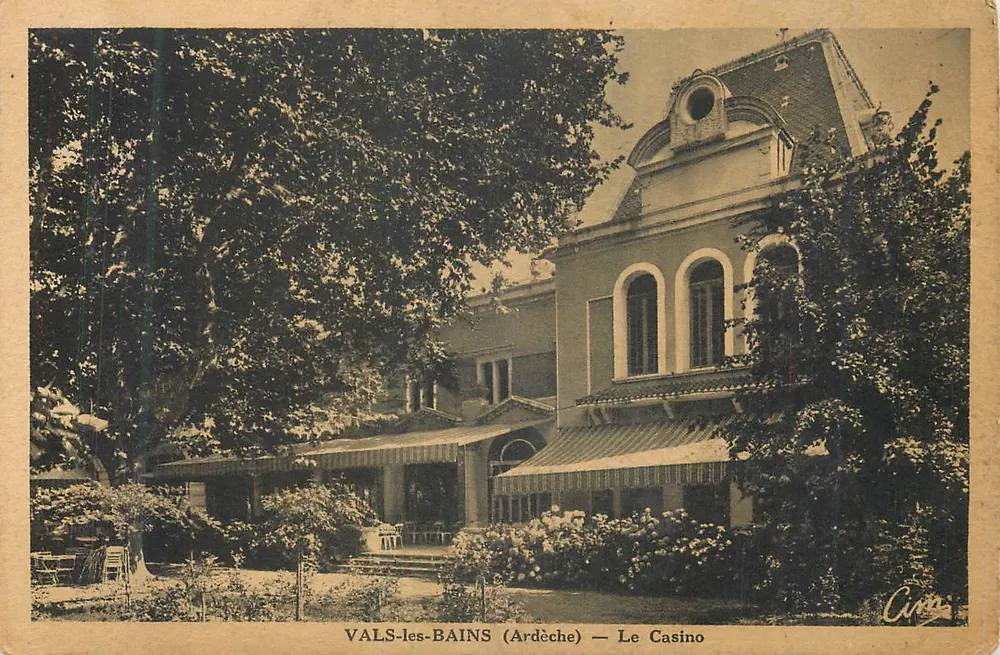VALS-les-BAINS (Ardèche) — O Casino - Frente