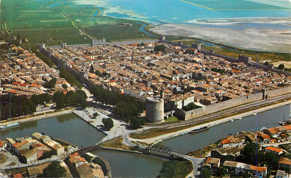 Aigues-Mortes — Luftbild — Verlag nicht sichtbar - Vorderseite