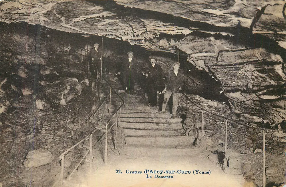 Grutas de Arcy-sur-Cure (Yonne) — A Descida — n°22 - Frente