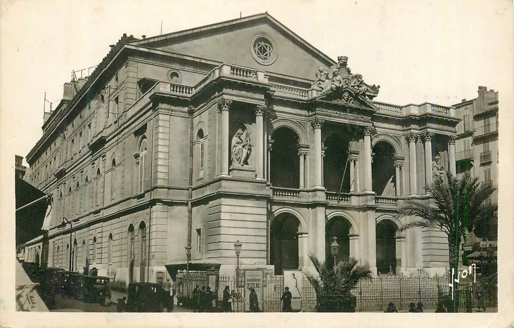 Theater von Lyon — Neoklassizistische Fassade — Lyon - Vorderseite