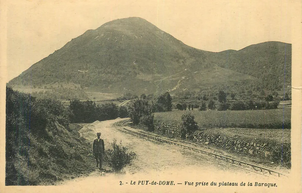 Le Puy-de-Dôme — Ansicht vom Plateau der Barague - Vorderseite