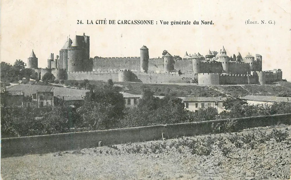 Cité de Carcassonne — Allgemeiner Blick aus dem Norden — Verlag N.G. - Vorderseite