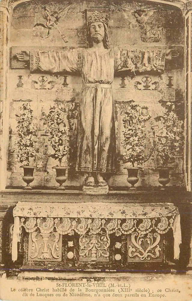 St-FLORENT-le-VIEIL (M.-et-L.) — De beroemde geklede Christus van de Bourgonnière (13e eeuw) - Voorkant