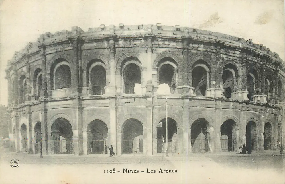 Nîmes - As Arênes — Fig - Frente