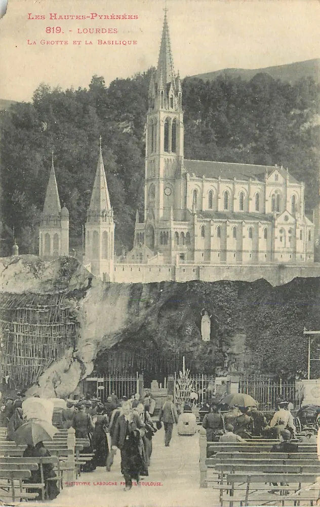 Lourdes — La Grotte et la Basilique — Phototypie Labouche Frères, Toulouse - Vorderseite