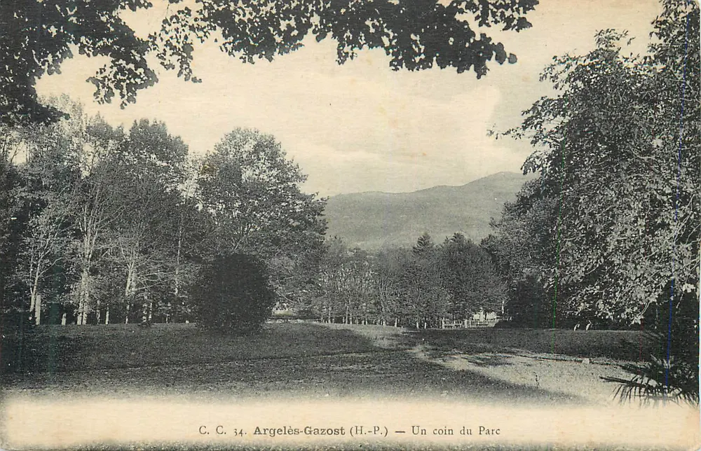Argelès-Gazost (H.-P.) — Ein Stück des Parks - Vorderseite
