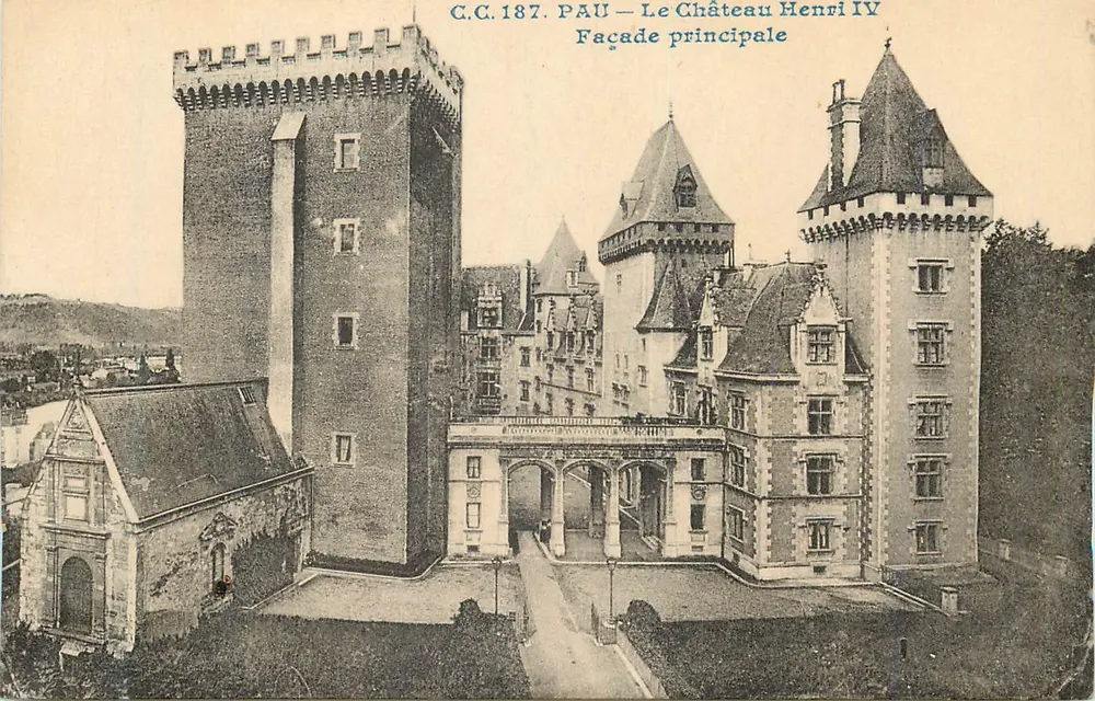 Pau — Schloss Henri IV — Hauptfassade — C.C. 187 - Vorderseite
