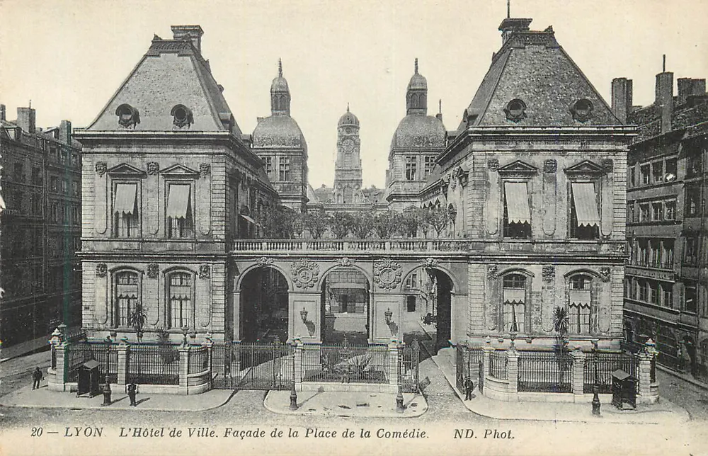 LYON — Das Rathaus. Fassade des Place de la Comédie — ND. Phot. - Vorderseite