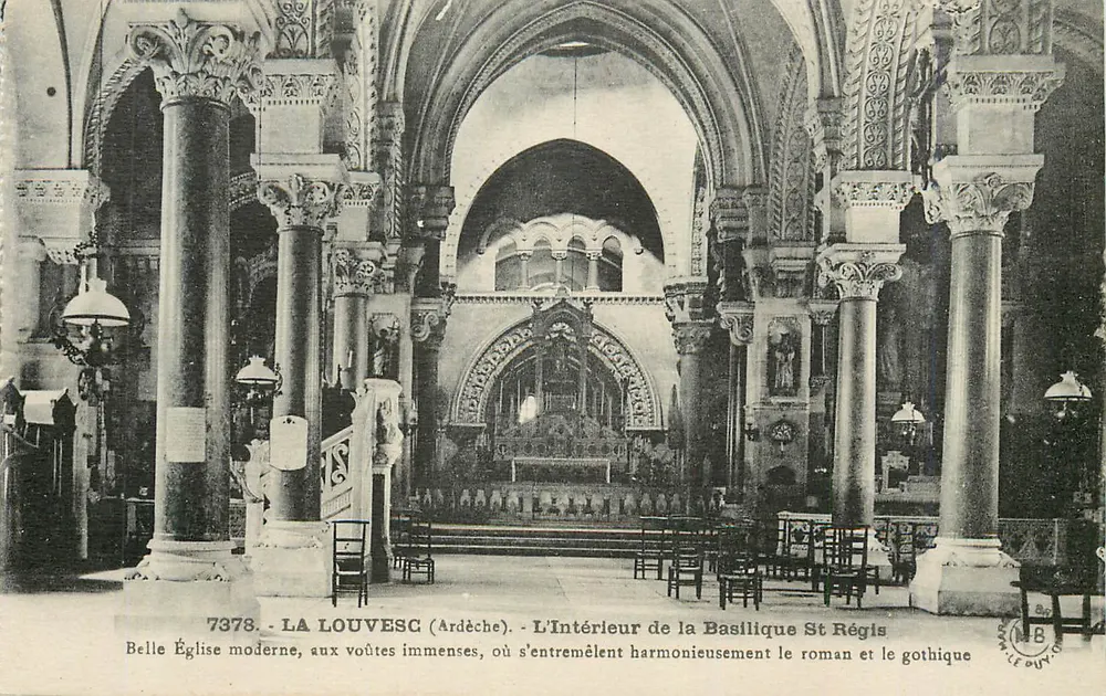 LA LOUVESC (Ardèche) — Innenansicht der Basilika St Régis — Verlag: Le Pout - Vorderseite