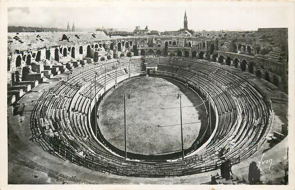 Aréneas de Nîmes — vista geral — Ivory, n° 1017 - Frente