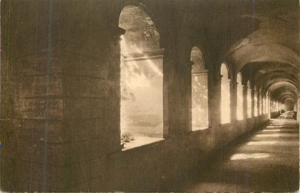 आर्केड कौलोइर — आंतरिक दृश्य — निर्माता अज्ञात - आगे