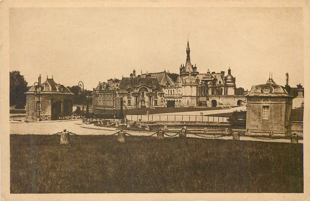 Castelo de Chantilly — vista geral — editor não identificado - Frente