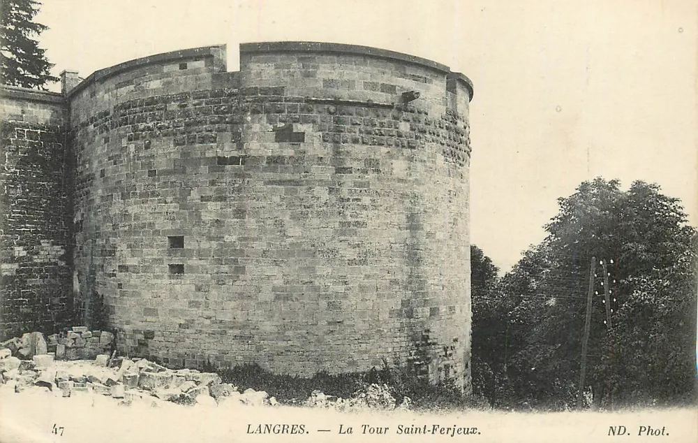 Langres — Torre Saint-Ferjeux — ND. Fot. n° 47 - Frente