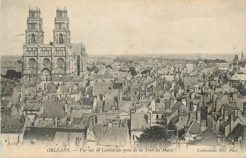 Orléans — Ansicht der Kathedrale von der Museums-Turm — Collections ND. Fotografie - Vorderseite