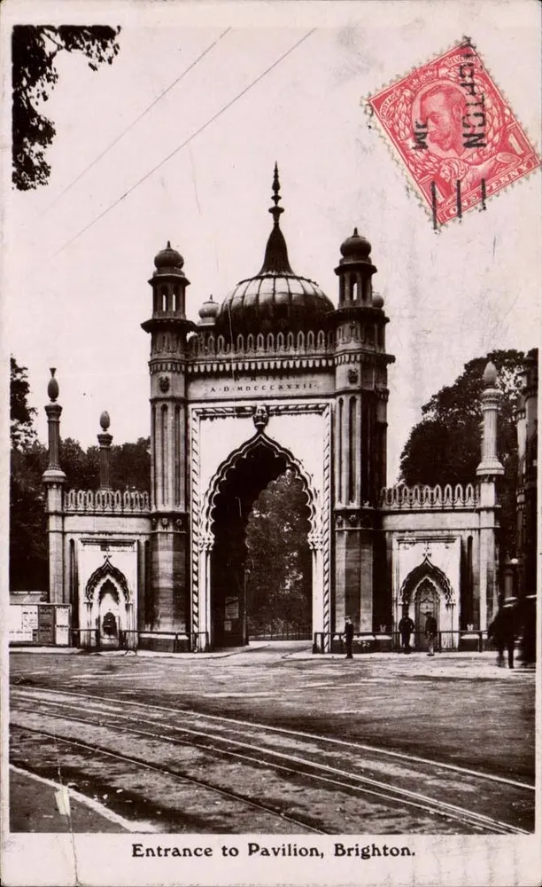 Eingang zum Pavillon, Brighton — A.D. MDCCCXXII — Real Photographic Series - Vorderseite