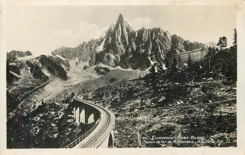Chamonix-Mont-Blanc — Montenvers-Bahn, Aiguille du Dru — LL - Vorderseite