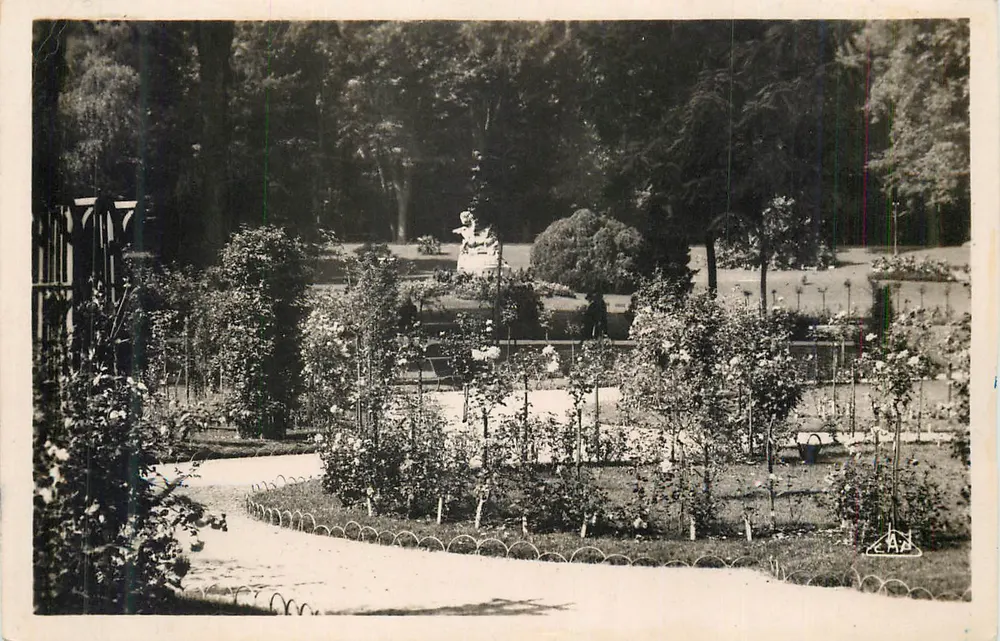 Jardim Botânico — vista da fonte — editor CAA - Frente