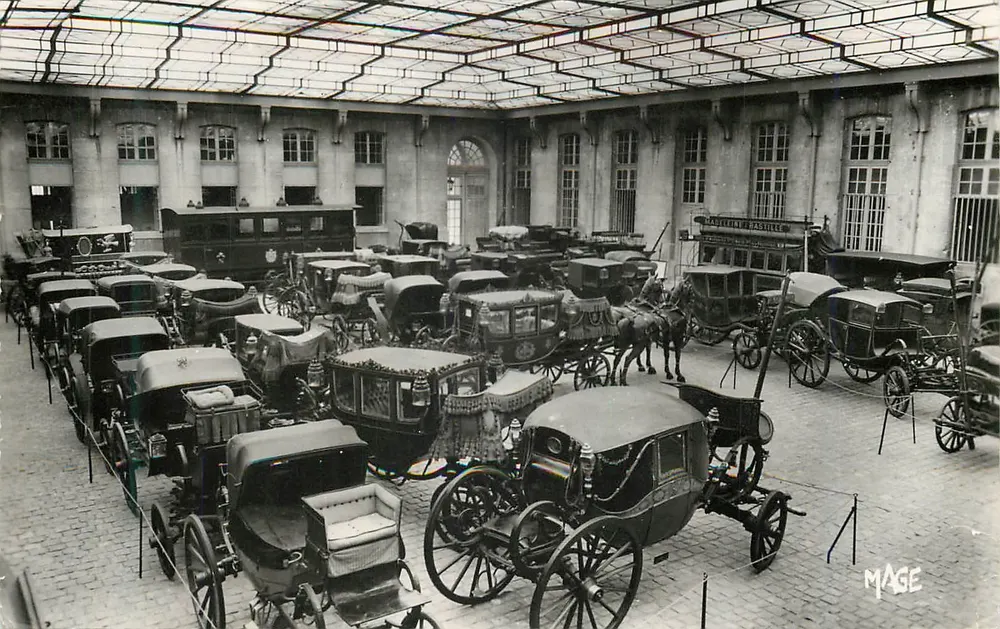 Salão de veículos a cavalo — Halle de la Gare d'Orléans — Editor Mage - Frente