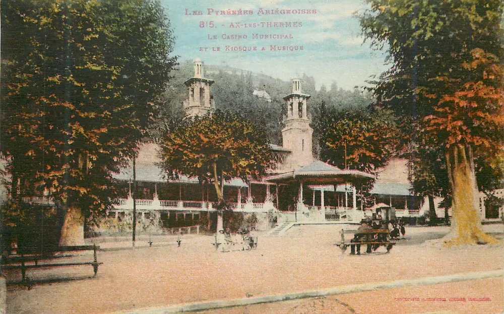 Ax-les-Thermes — Gemeindekasino und Musikkiosk — Les Pyrénées Ariégeoises - Vorderseite