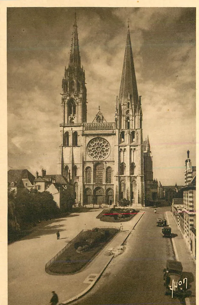 Catedral de Nossa Senhora de Chartres — vista frontal — editor 'Lyon' n° 707 - Frente
