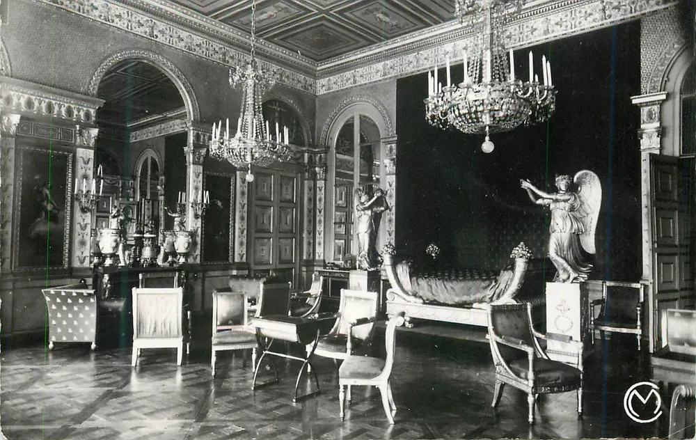 Rezeptionsraum reich verziert — Schloss Versailles — Verlag M. (kreisförmiges Logo) - Vorderseite