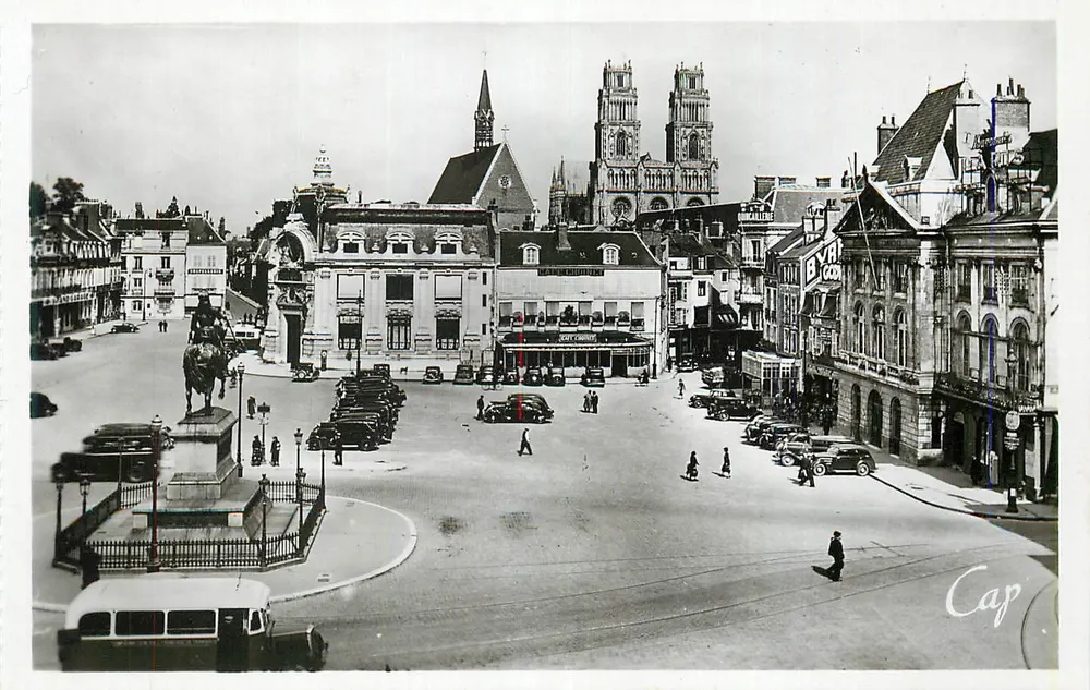 Place de la République — vista panorâmica — Cap - Frente
