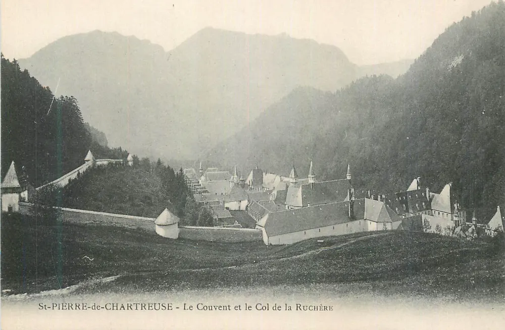 St-Pierre-de-Chartreuse — O convento e o Col de la Ruchère - Frente