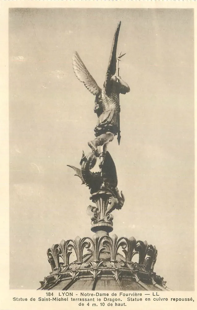 LYON - Nossa Senhora de Fourvière — Estátua de São Miguel vencendo o dragão — LL - Frente