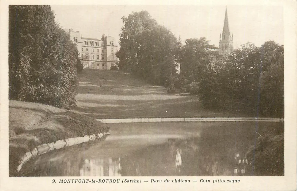 Montfort-le-Rotrou (Sarthe) — Schlosspark — Pittoresker Winkel - Vorderseite
