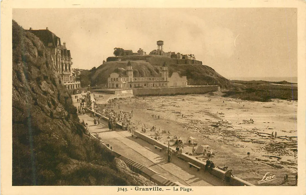Granville — A Praia — editor Loïle, n° 3243 - Frente