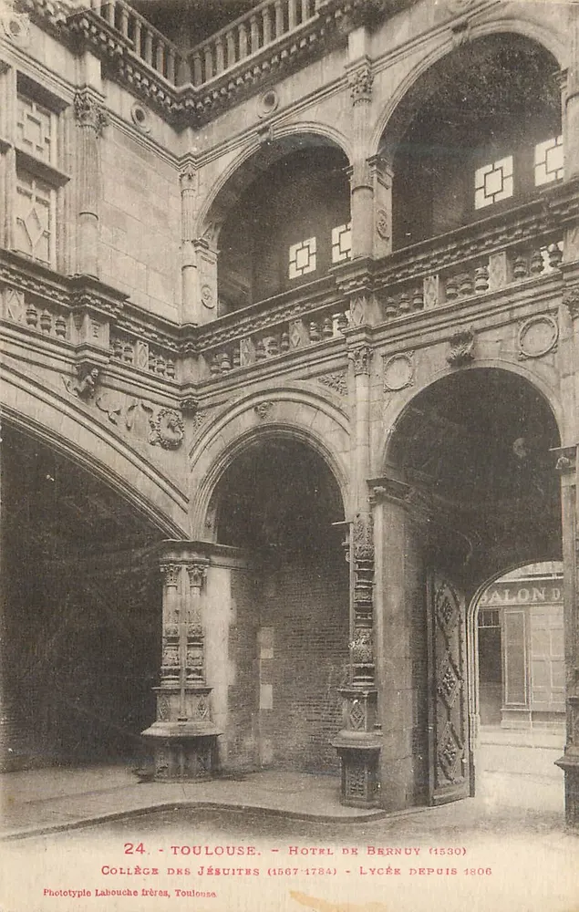 Hôtel de Bernuy — Colégio dos Jesuítas — Toulouse - Frente