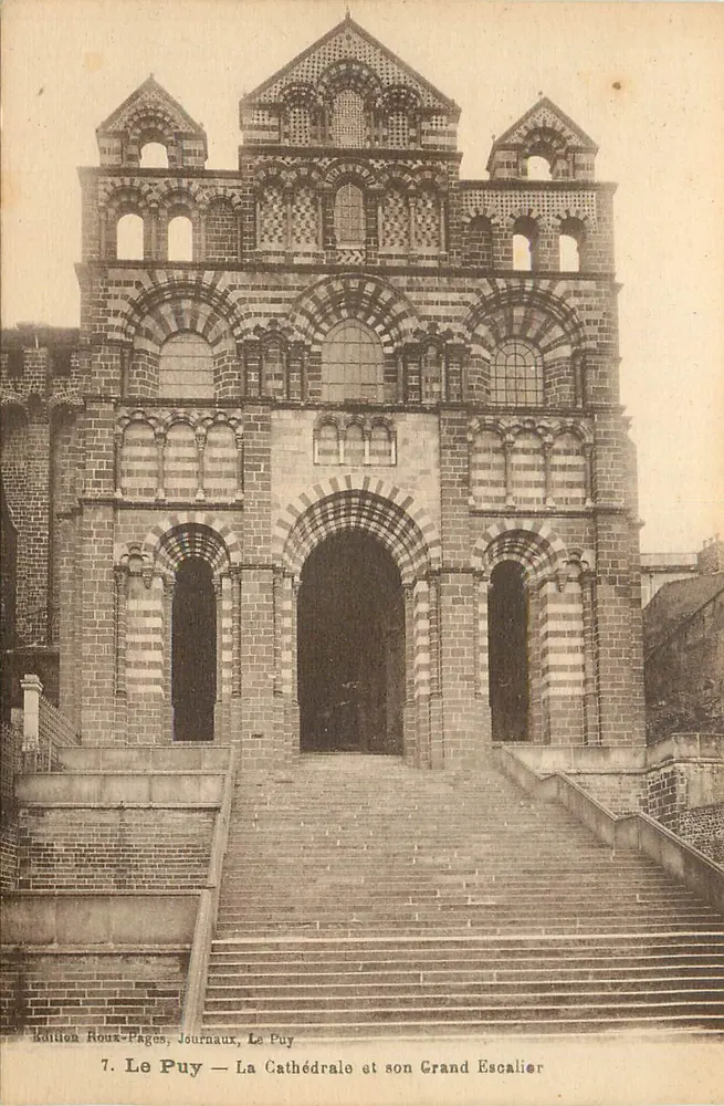 Le Puy — Die Kathedrale und ihre große Treppe — Édition Roux-Pages, Journaux, Le Puy, Nr. 7 - Vorderseite