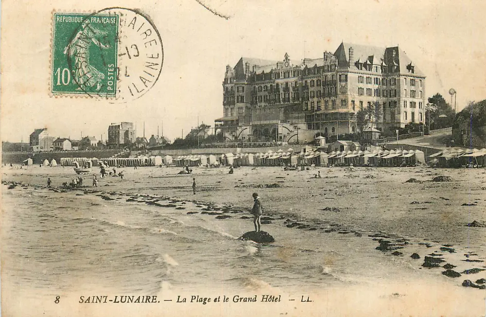 SAINT-LUNAIRE — Die Strandpromenade und das Grand Hotel — LL. - Vorderseite