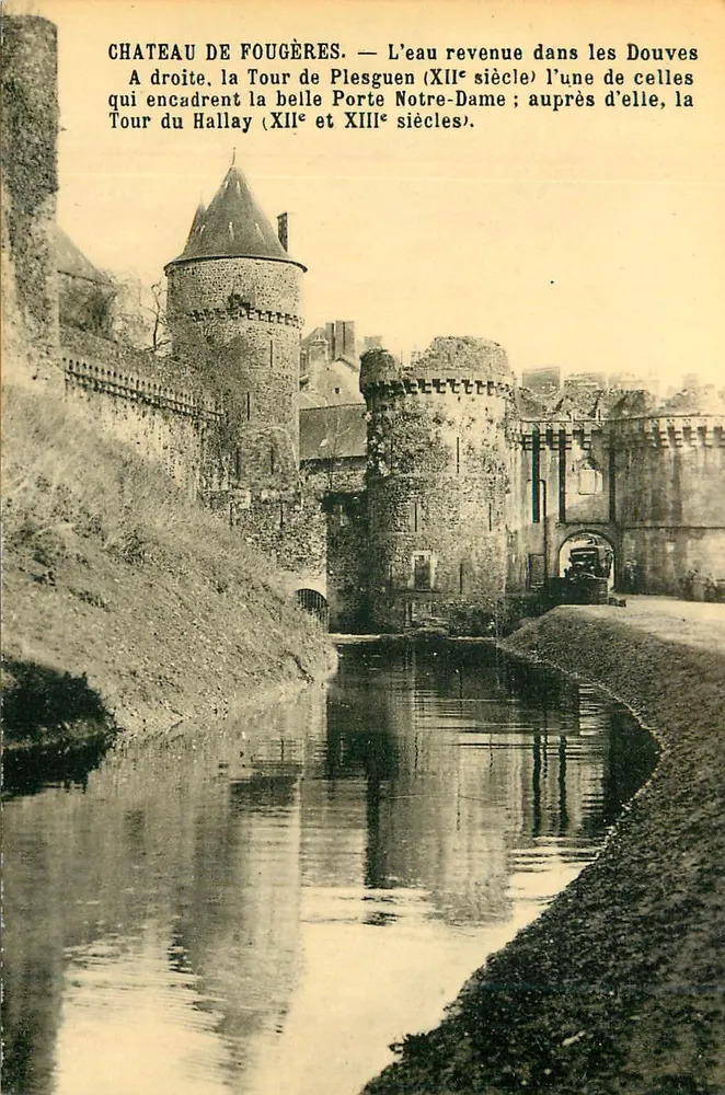 Schloss Fougères — Das Wasser kehrt in die Gräben zurück - Vorderseite