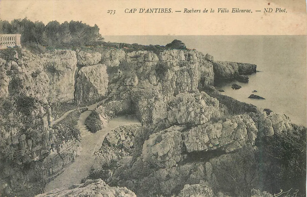 Cabo de Antibes — Rochos da Villa Eilenroc — ND Fot. - Frente