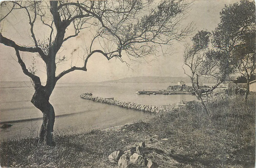 O Porto do Cap d'Agde — vista do porto e do farol — editor anônimo, n° 261 - Frente