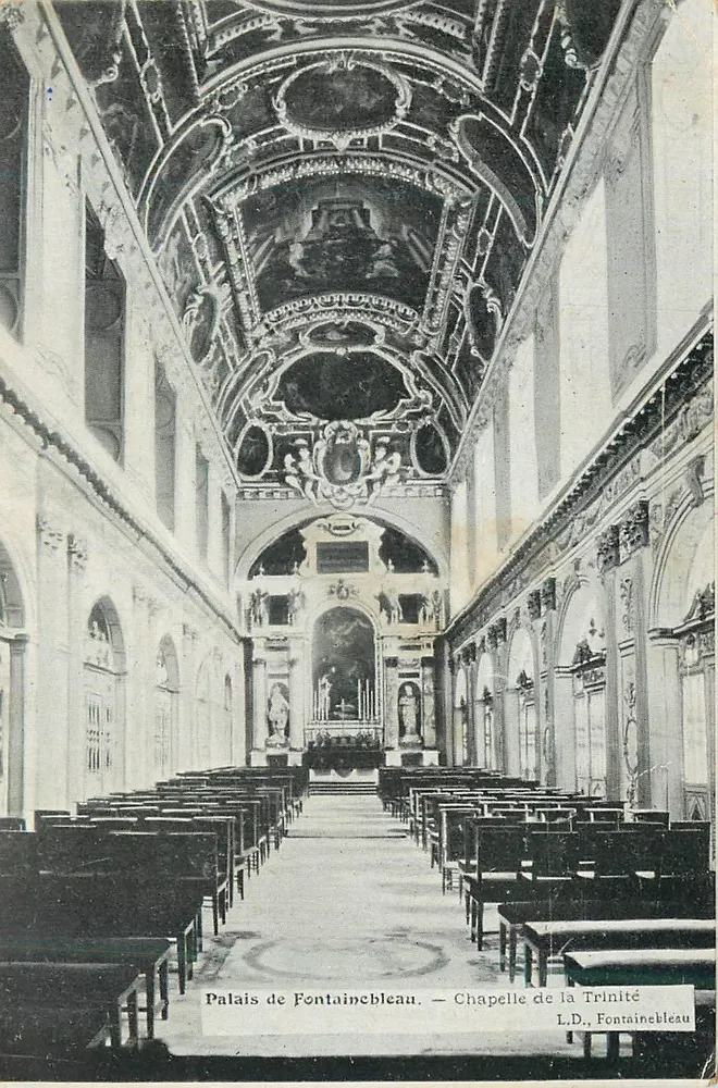Schloss Fontainebleau — Kapelle der Dreifaltigkeit - Vorderseite