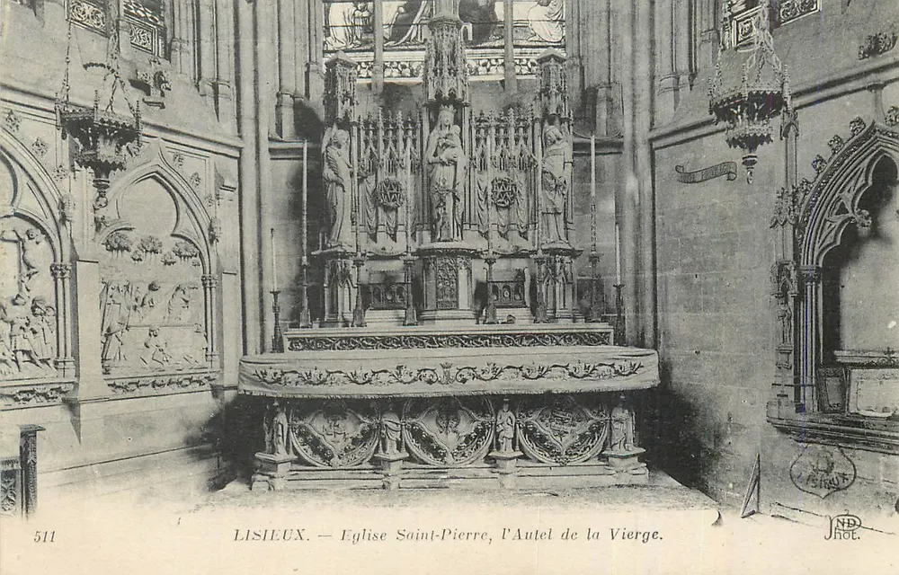 Lisieux — Kirche Saint-Pierre, das Altar der Jungfrau - Vorderseite