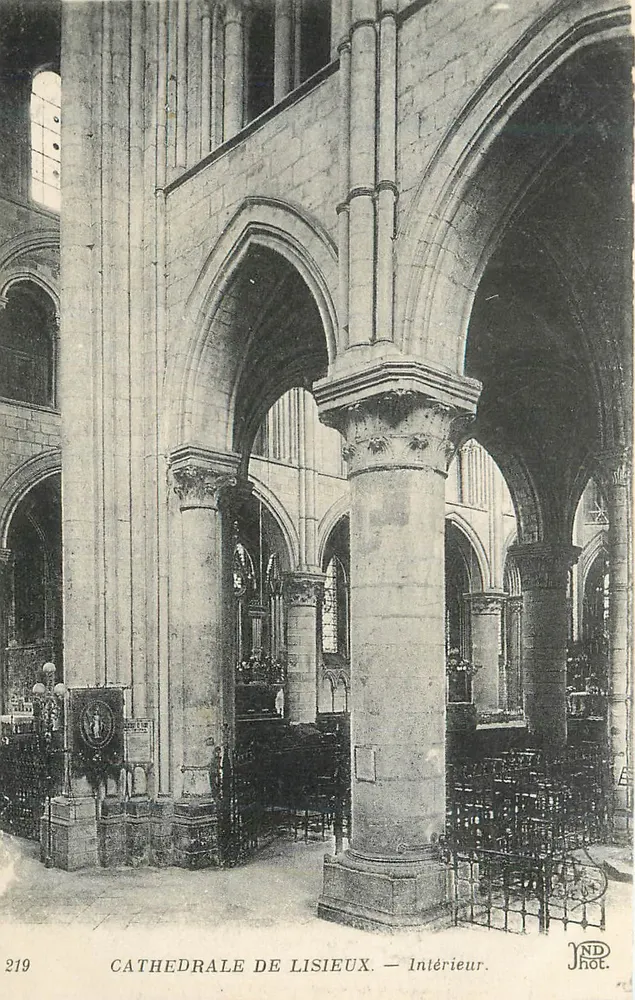 Catedral de Lisieux — Interior — JND Fot. n°219 - Frente