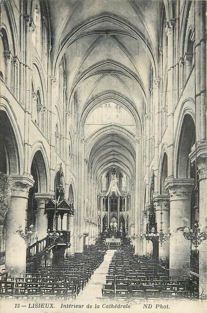 Lisieux — Interior da Catedral — ND Phot. - Frente