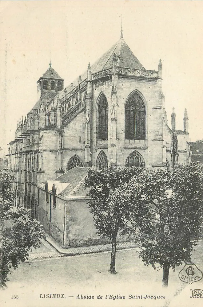 Lisieux — Abside da Igreja de São Jacó - Frente