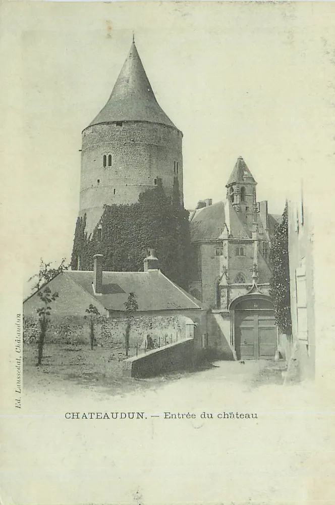 Châteaudun — Entrada do castelo — Ed. Laussadat, Châteaudun - Frente