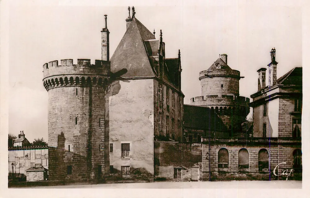 Schloss La Roche — allgemeiner Blick — Cap - Vorderseite