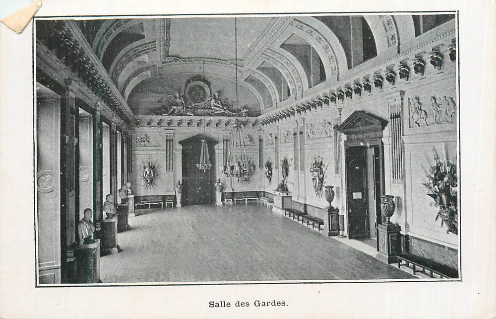 Sala das Guardas — Castelo de Chantilly — editor não visível - Frente