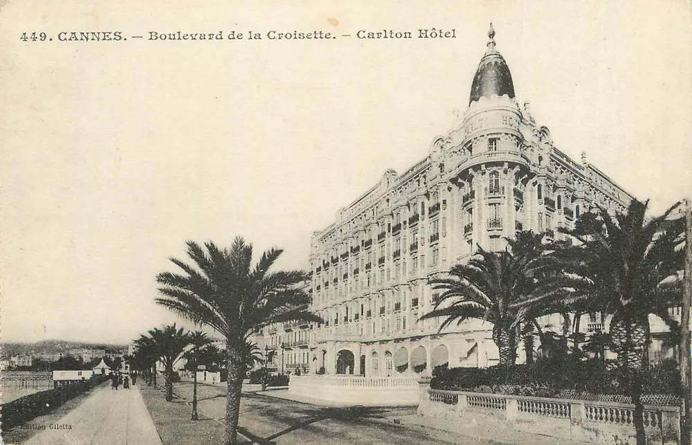 CANNES — Boulevard de la Croisette — Carlton Hotel — Edition Gilletta, Nr. 449 - Vorderseite