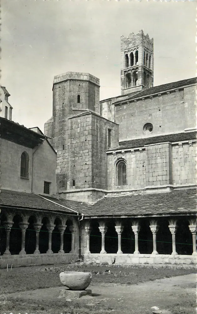 Hof und Cloister der Abtei Sainte-Marie d'Albi — Allgemeiner Blick — Verlag unbekannt - Vorderseite