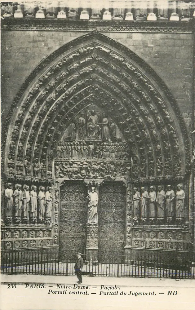 Paris — Notre-Dame — Zentralportal — Portal des Gerichts — ND - Vorderseite